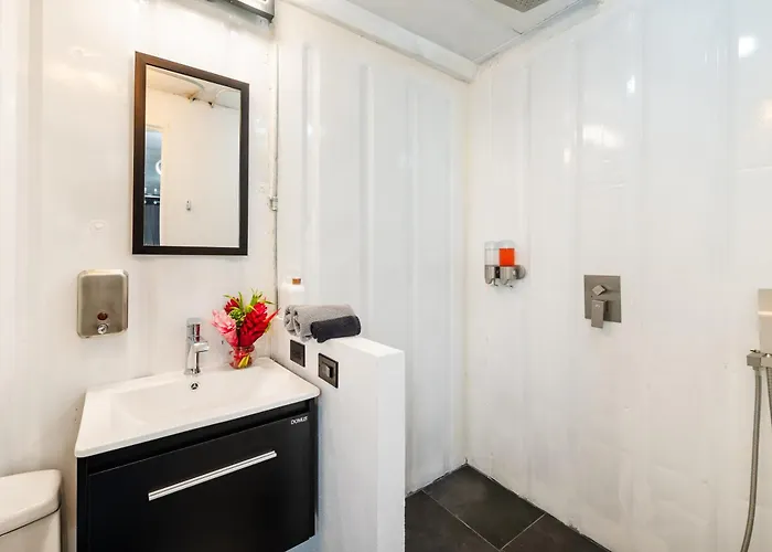 Capsule hotel Nomad Containers - Adults Only Tamarindo